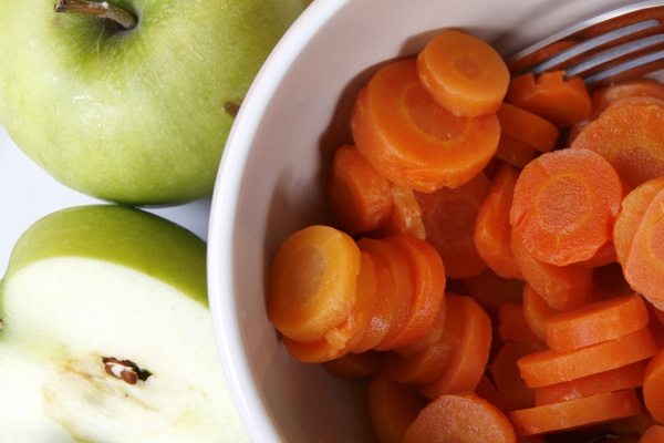 CarrotsAndApples.jpg CarrotsAndApples.jpg