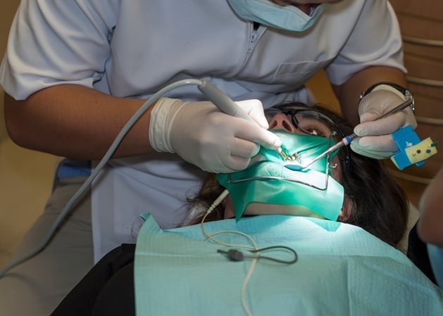 root canal vs. extraction pros and cons